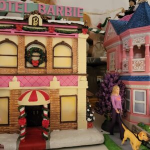 Hawthorne Village Barbie Hotel 2007